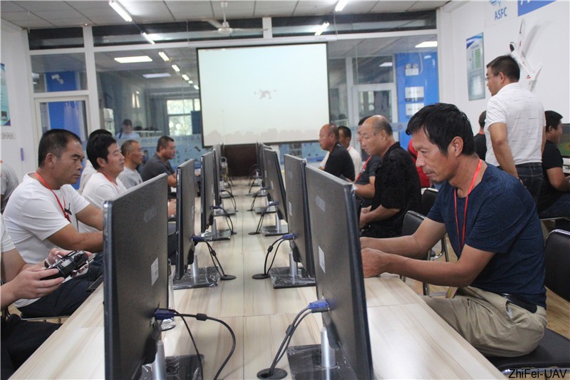 1568011935920498.jpg 河北智飛極農無人機科技|保定ASFC無人機駕駛員培訓考證|打藥撒藥噴藥植保無人機
